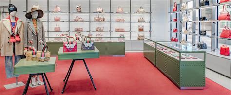 gucci outlet store toronto|gucci toronto premium outlet.